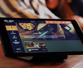 Cardápio no Tablet: segredo dos padrões em redes e franquias